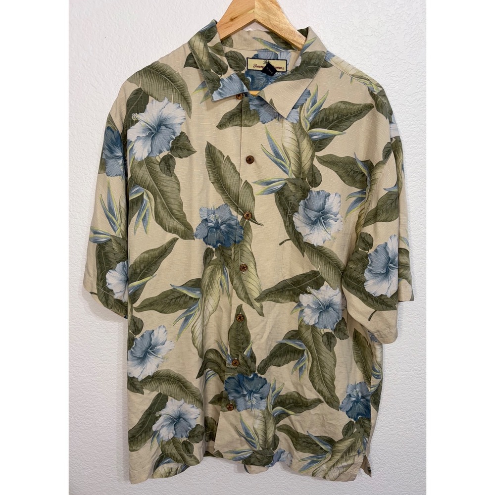Tommy Bahama Mens Large Silk Floral Hibiscus Aloha Camp Shirt Tan Blue Short Slv